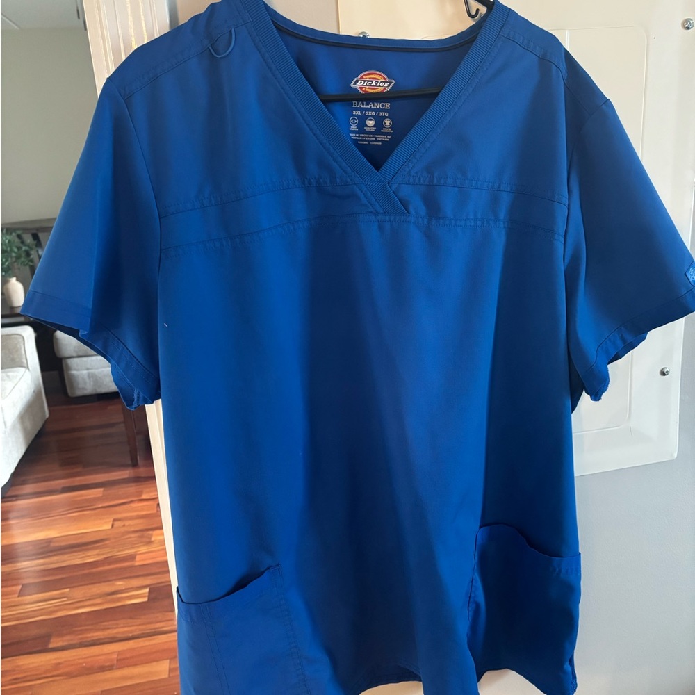 Dickies  V-Neck Scrub Top